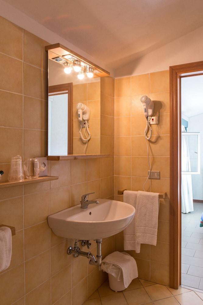 Hotel Villa Bolgheri Marina di Castagneto Carducci Eksteriør billede